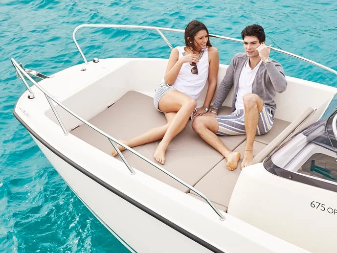 Motorboat rental with or without captain Quicksilver Mahón