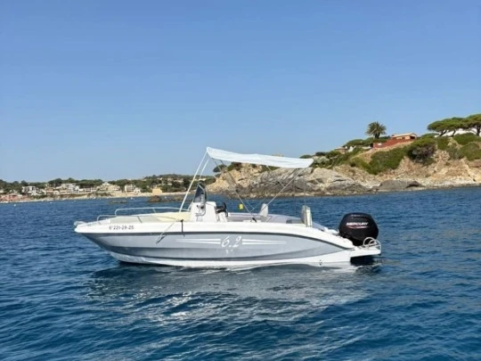 Bareboat Rental Motorboat Marine with a boat licence