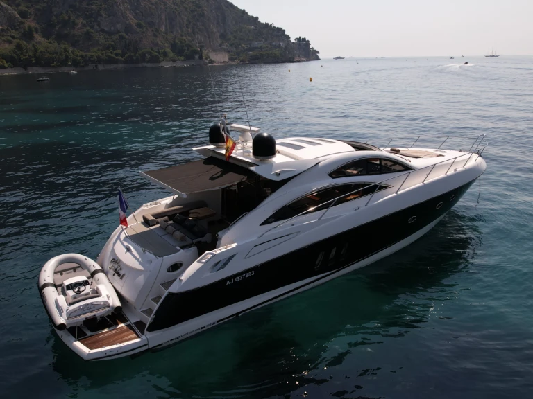 Sunseeker Predator 62 in Beaulieu-sur-Mer on SamBoat