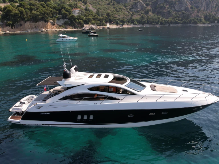 Rent a Sunseeker Predator 62 Beaulieu-sur-Mer