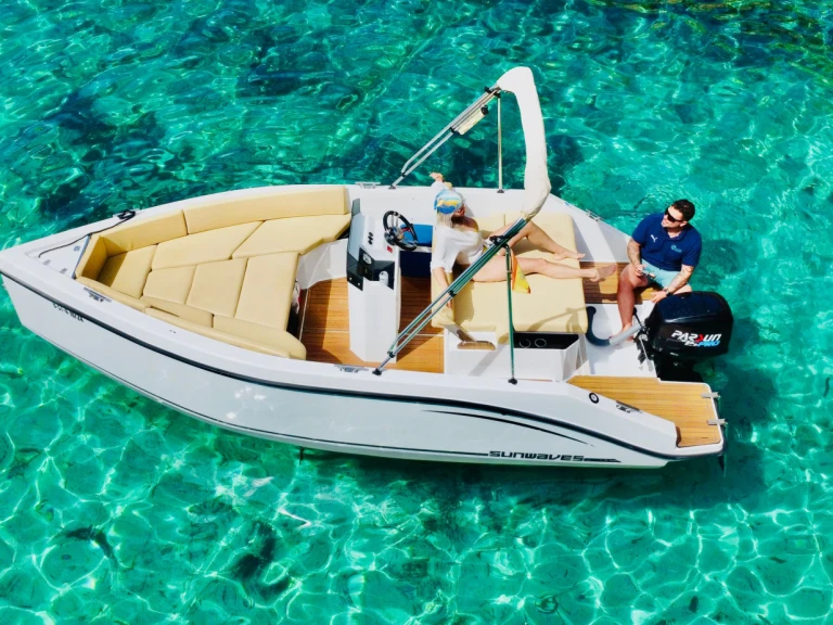 Rent a Silver Yacht 555 premium boat Sant Antoni de Portmany