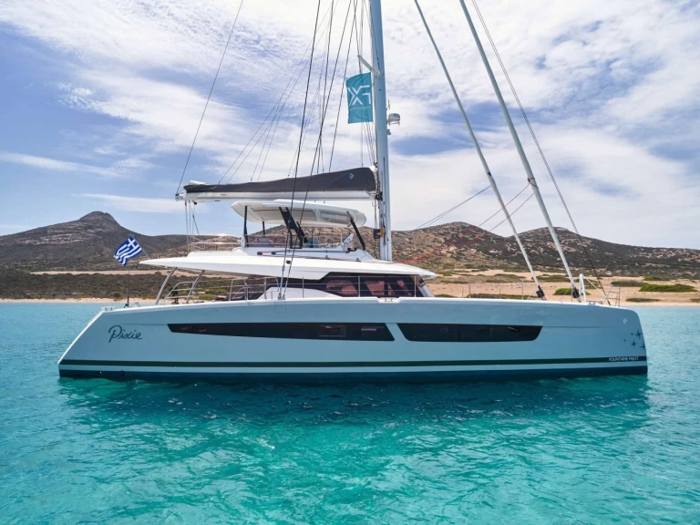 Fountaine Pajot Fountaine Pajot Alegria 67 (4 cab) in Néa Péramos on SamBoat