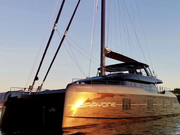 Catamaran for rent Néa Péramos at the best price