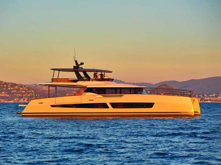 Bareboat Rental Luxury Yacht Fountaine Pajot with a boat licence