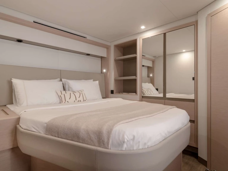 Fountaine Pajot Fountaine Pajot Power 80 (6 cab) charter bareboat or captained in  Alimos