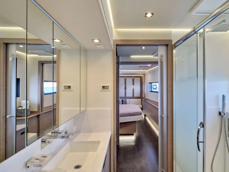 Luxury Yacht rental in Alimos - Fountaine Pajot Fountaine Pajot Power Alegria 67 (5 cab)