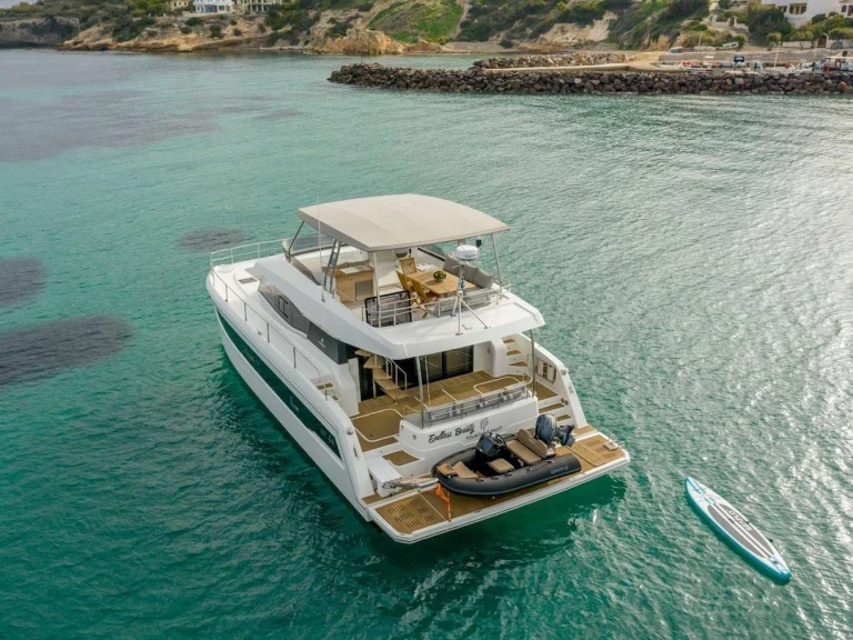 Motorboat rental in Néa Péramos - Fountaine Pajot Fountaine Pajot MY 44