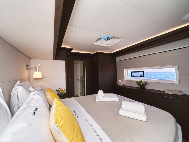Lagoon Lagoon Seventy 8 (5 cab) charter bareboat or captained in  Néa Péramos