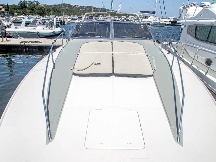 Rent a Riva Bravo 38 special Porto Pozzo