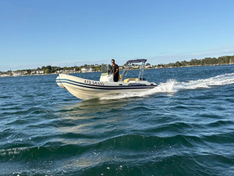 Capelli Capelli 626 Luxe charter bareboat or captained in  Larmor-Baden