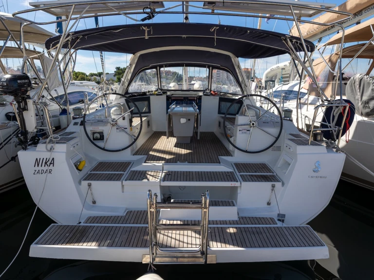 Boat rental Bénéteau Oceanis 45 in Biograd na Moru on Samboat