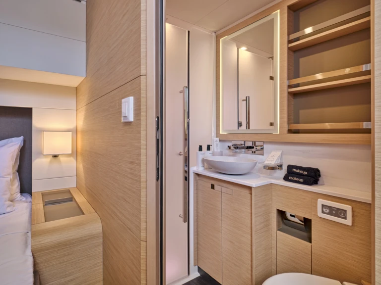 Luxury Yacht rental in Gouvia - Fountaine Pajot Fountaine Pajot Power Alegria 67 (5 cab)