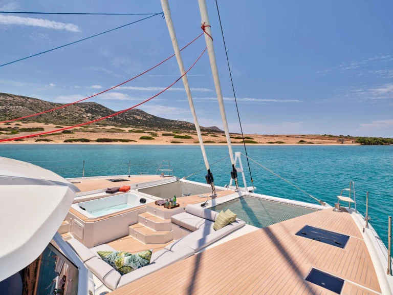 Rent a Fountaine Pajot Fountaine Pajot Alegria 67 (4 cab) El Gouna