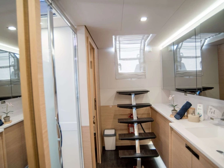 Yacht charter Piraeus cheap Fountaine Pajot Samana 59 (4 cab)