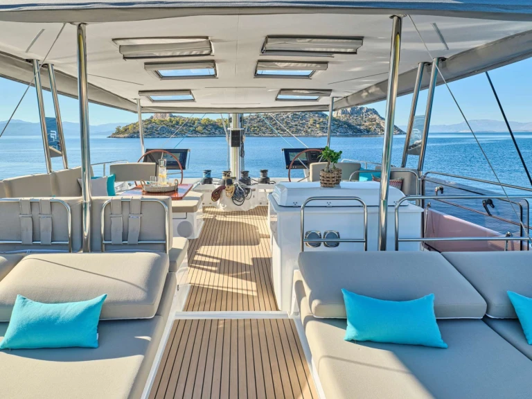 Catamaran rental with or without captain Fountaine Pajot Néa Péramos