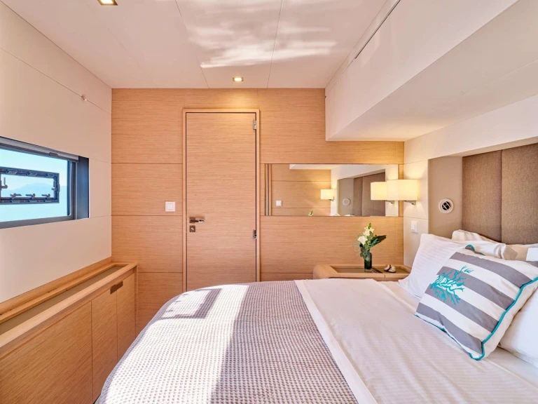 Catamaran for rent Néa Péramos at the best price