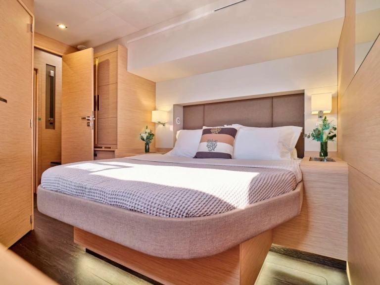 Fountaine Pajot Fountaine Pajot Alegria 67 (5 cab) in Néa Péramos on SamBoat