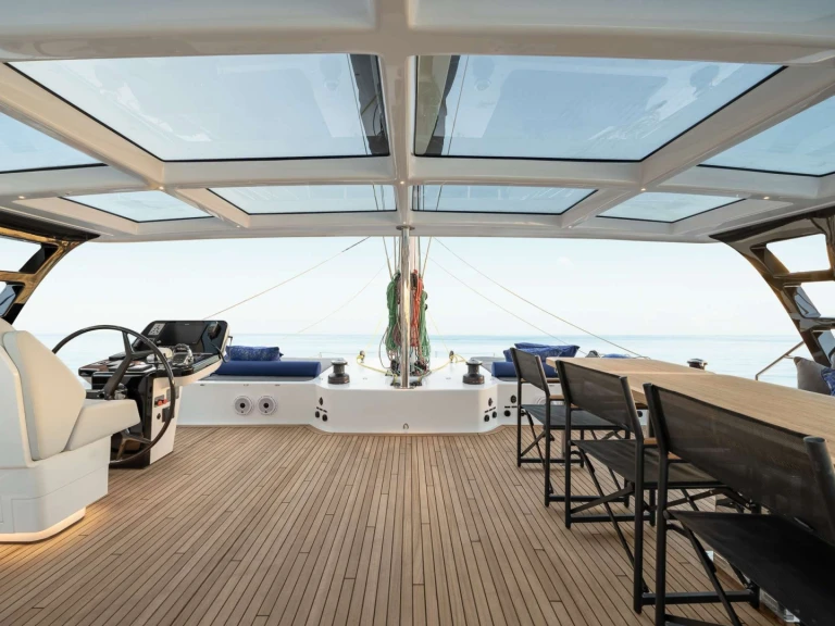Boat rental Sunreef Sunreef 60 in Alimos on Samboat