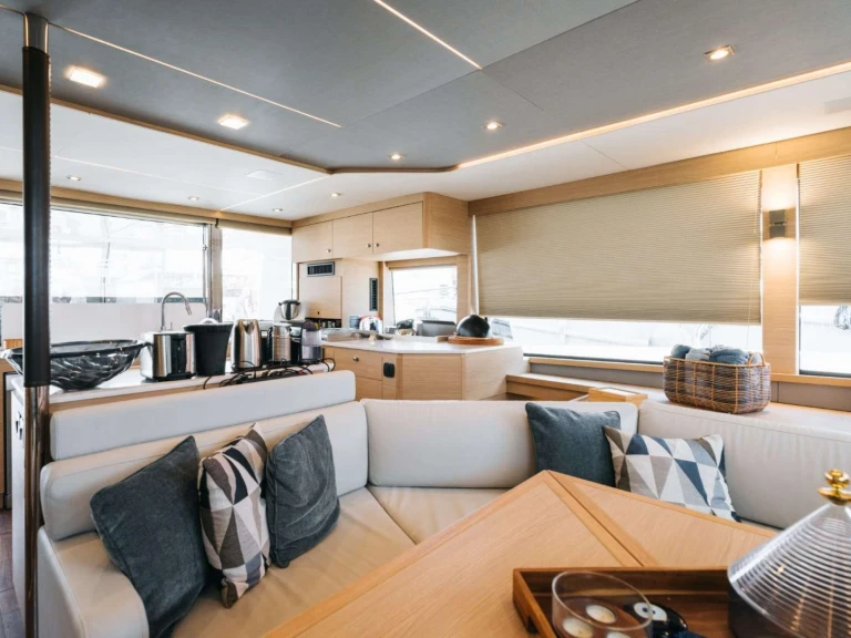 Motorboat rental in Lávrio - Aquila Aquila 54 Yacht