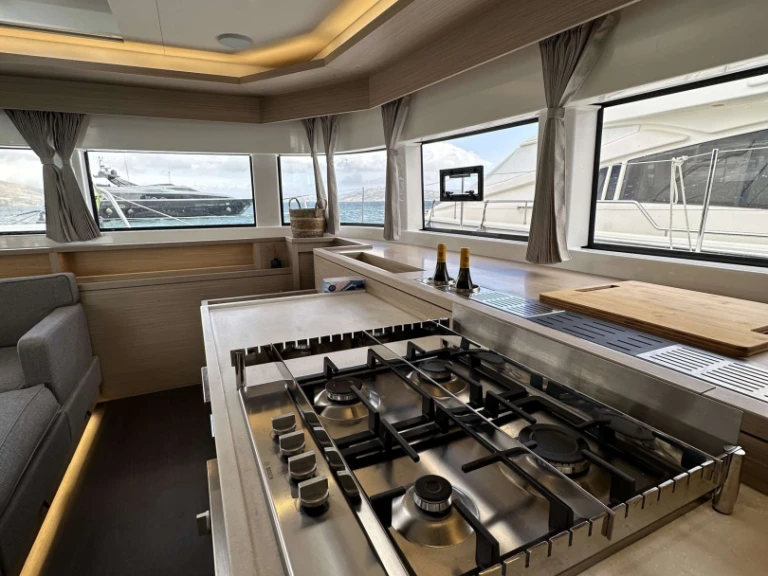 Yacht charter Néa Péramos cheap Lagoon 55