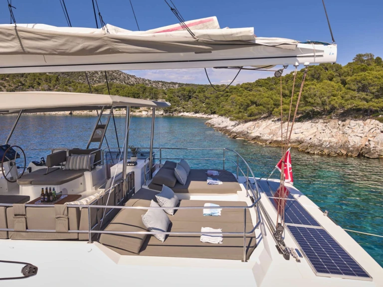 Rent a Fountaine Pajot Fountaine Pajot Alegria 67 (5 cab) Néa Péramos