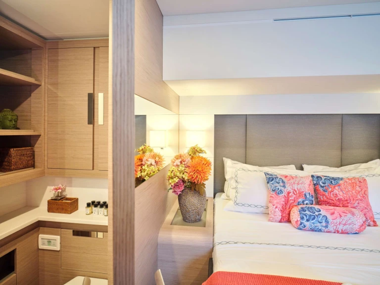 Catamaran rental in Piraeus - Fountaine Pajot Fountaine Pajot Alegria 67 (4 cab)