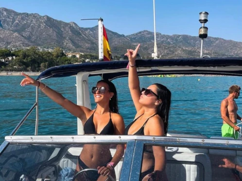 Motorboat rental with or without captain Glastron Marbella