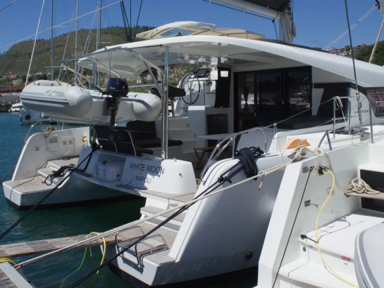 Catamaran rental with or without captain Lagoon Pozzuoli
