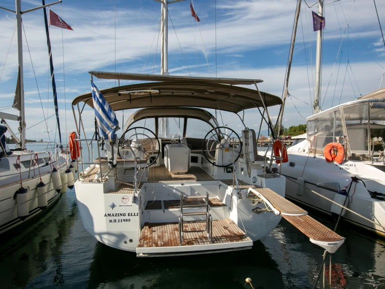 Jeanneau Jeanneau 54 in Neo Klima on SamBoat