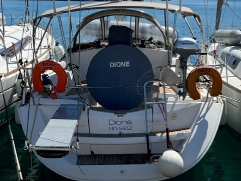 Sailboat for rent Néa Péramos at the best price