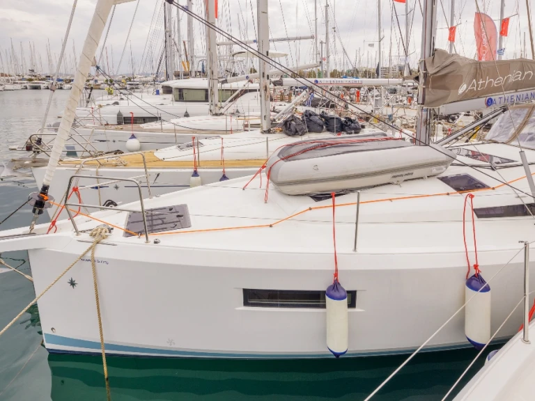 Yacht charter Néa Péramos cheap Sun Odyssey 440