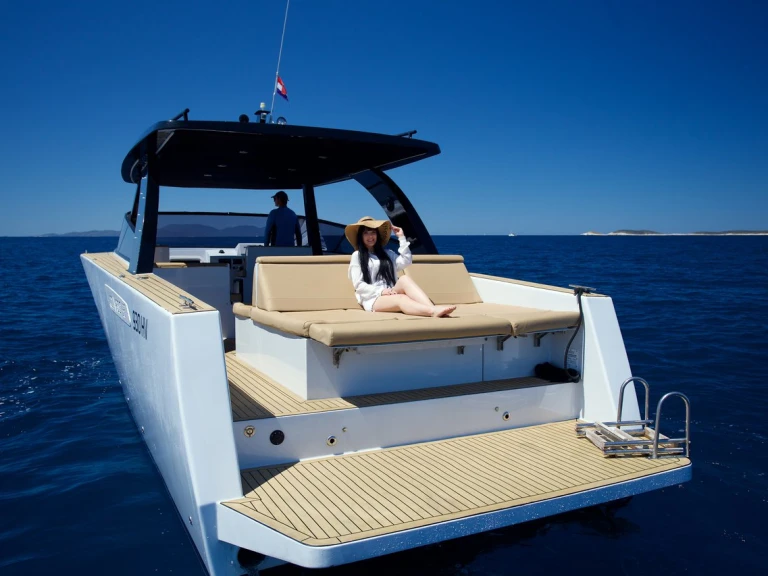 Colnago Colnago 38 in Hvar on SamBoat