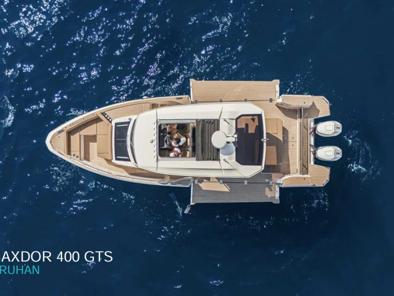 Motorboat for rent Ibiza Town at the best price