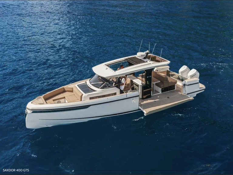 Motorboat rental in Ibiza Town - Saxdor SAXDOR 400 GTS