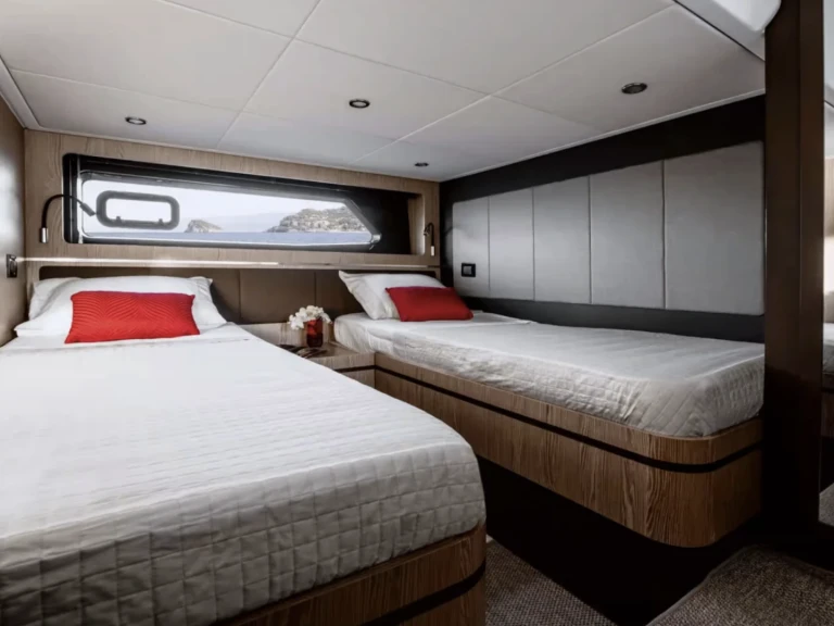 Bareboat Rental Luxury Yacht Azimut with a boat licence