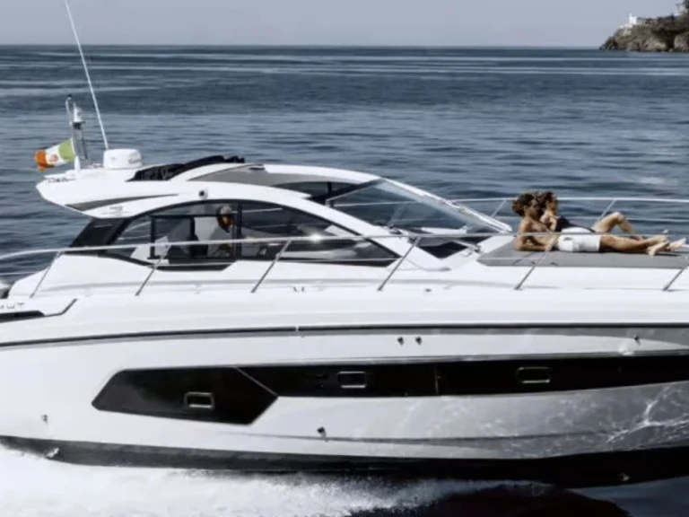 Rent a Azimut Atlantis 44 Monaco