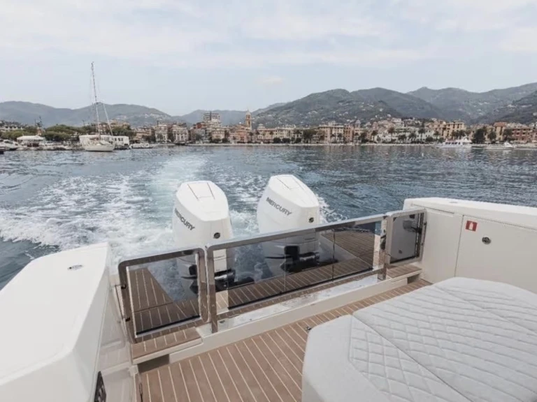 Saxdor Saxdor 400 GTO in Golfe de Saint-Tropez on SamBoat