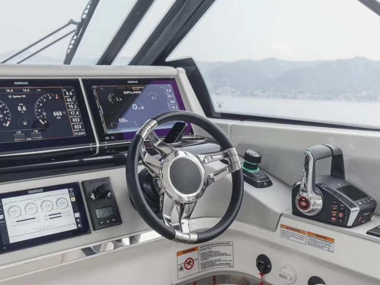 Yacht charter Golfe de Saint-Tropez cheap Saxdor 400 GTO