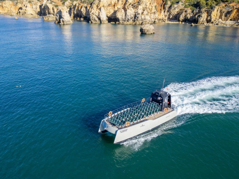 Bareboat Rental Catamaran drassanes with a boat licence