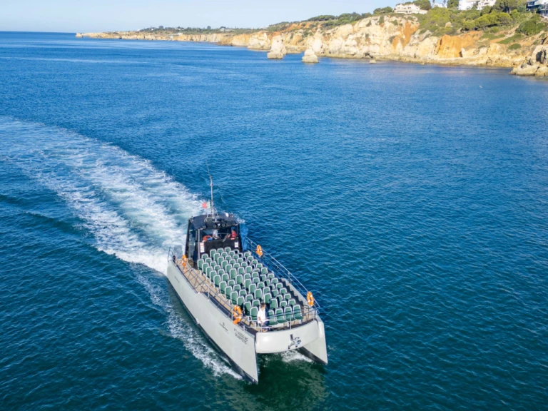 drassanes Custom in Albufeira on SamBoat