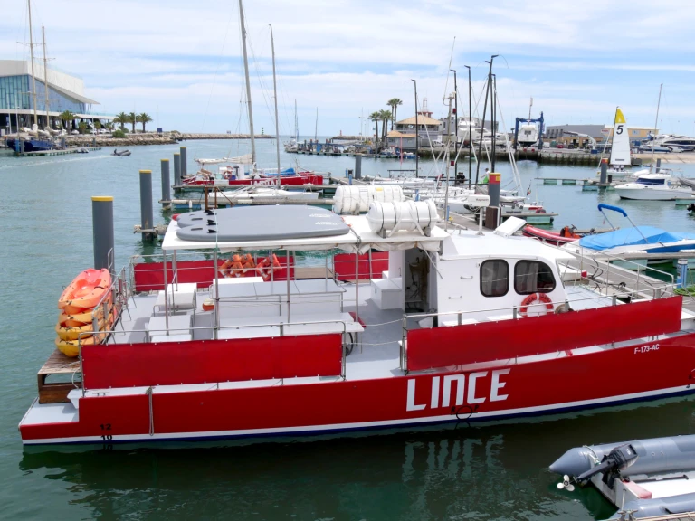 Custom Custom in Vilamoura on SamBoat