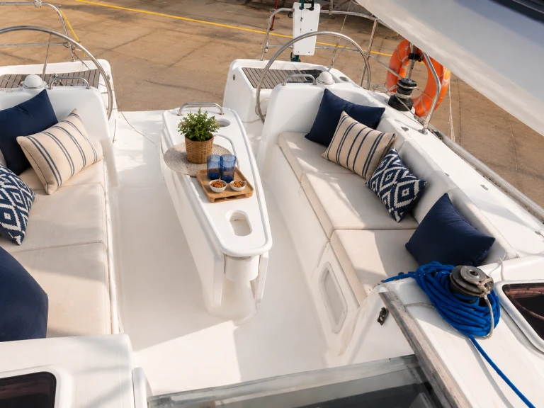 Bénéteau Cyclades 43.3 charter bareboat or captained in  Port of Alicante
