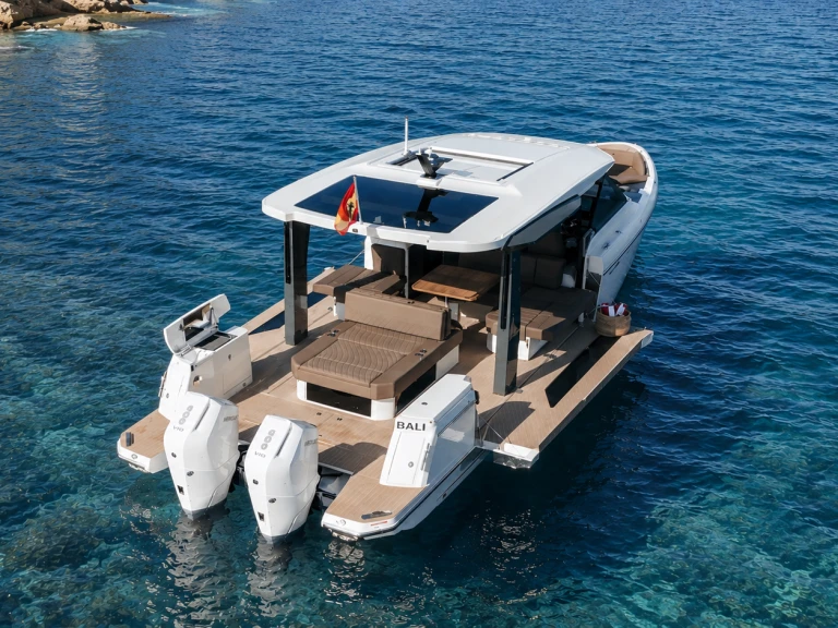 Boat rental Saxdor Saxdor 400 GTO in Palma de Mallorca on Samboat
