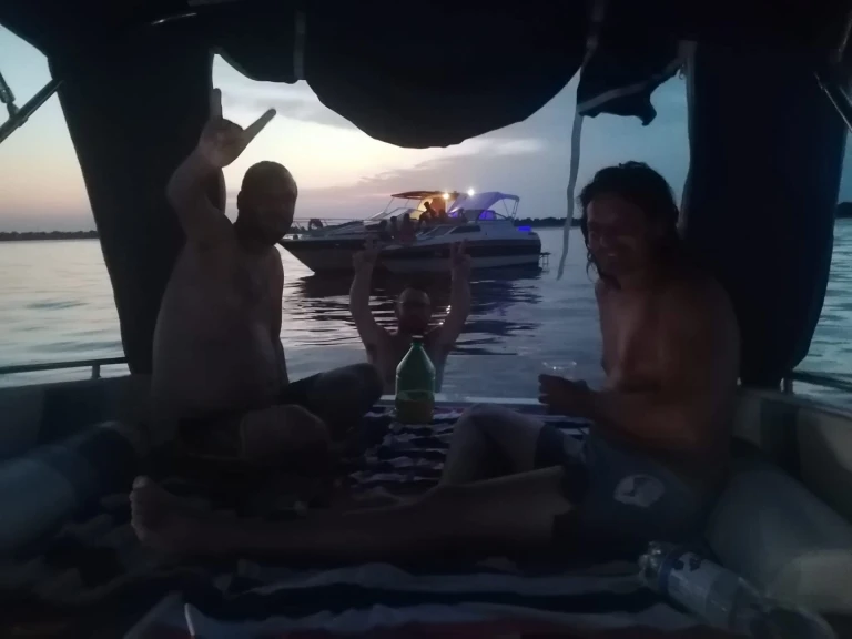 Boat rental Acquaviva Winner 20 in Grado on Samboat