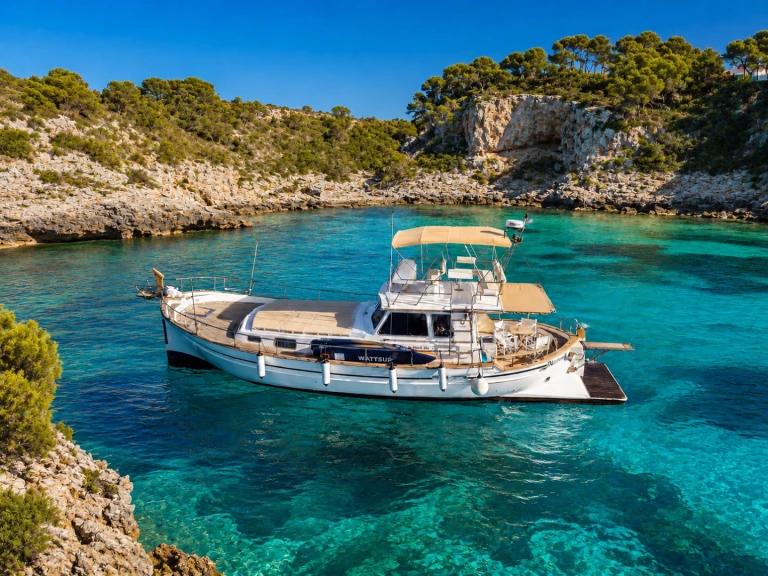 Llaut Menorquin  DIVINA II charter bareboat or captained in  Mahón