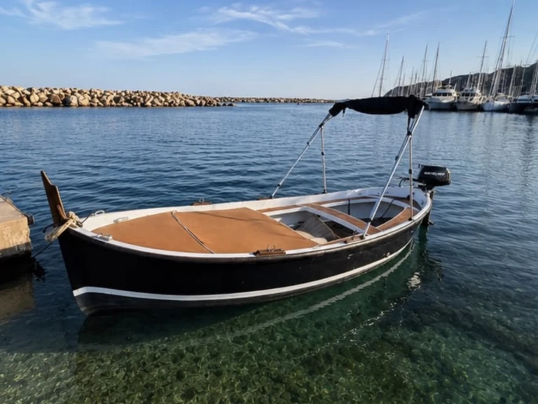 Motorboat for rent Marseille at the best price