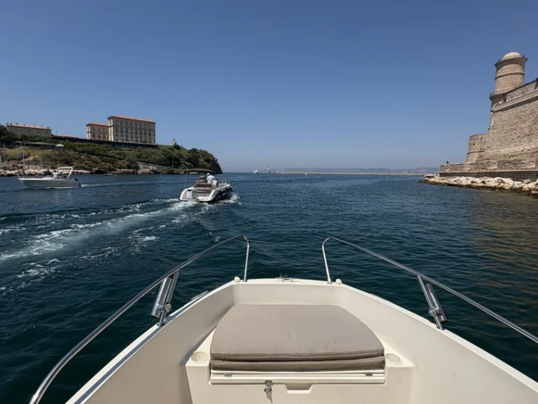 Motorboat rental in Marseille - Quicksilver Activ 535 Open