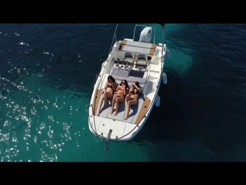 Motorboat rental with or without captain Bénéteau Antibes