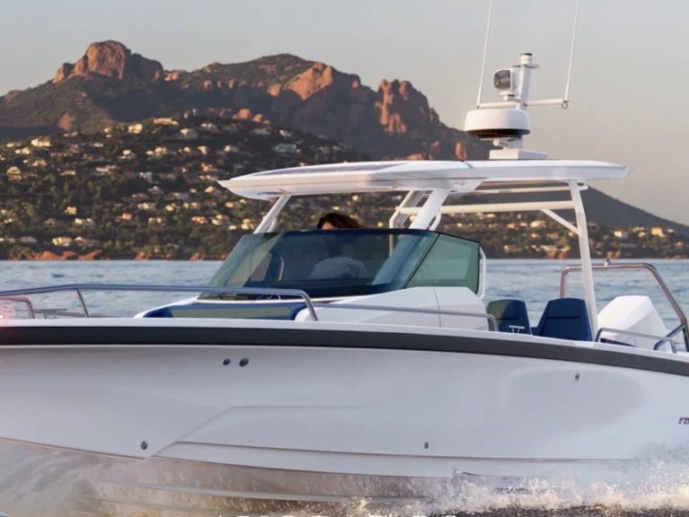 Bareboat Rental Motorboat Axopar with a boat licence