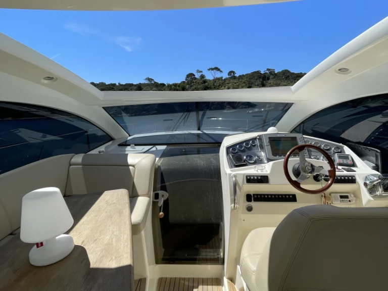 Motorboat for rent Hyères at the best price